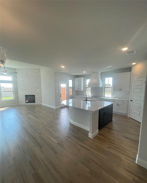 6105 Rodin Property Photo 4