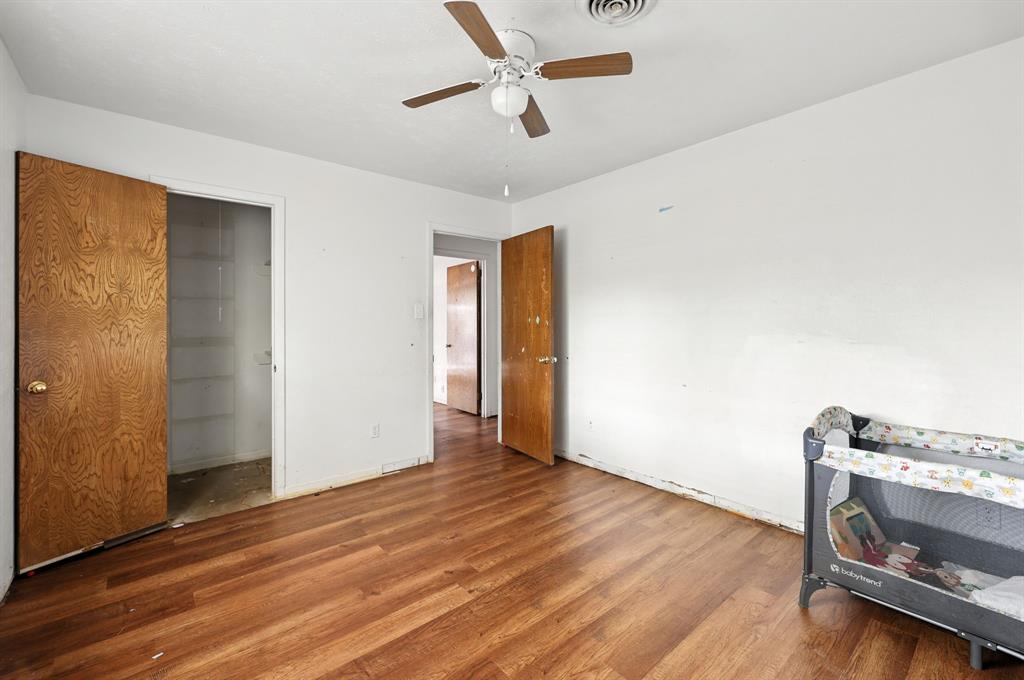 2304 Royal Acres Drive Property Photo 17