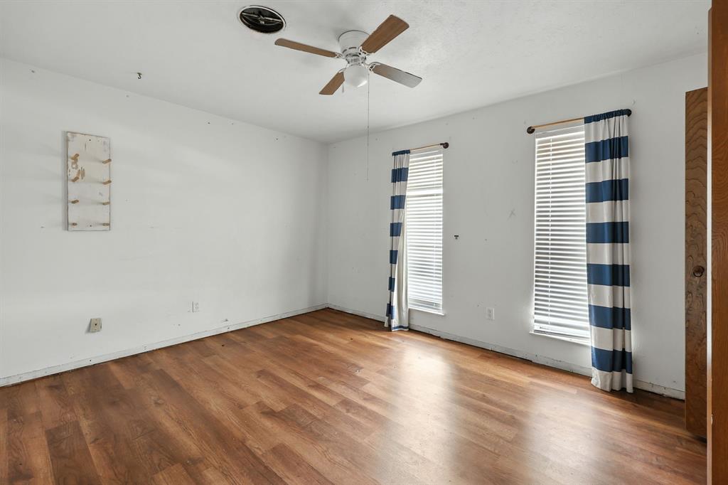 2304 Royal Acres Drive Property Photo 18