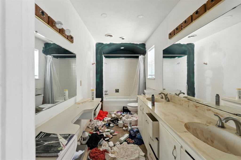 2304 Royal Acres Drive Property Photo 20