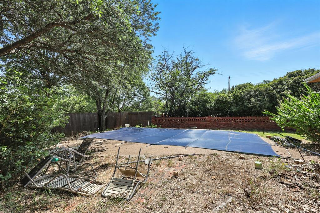 2304 Royal Acres Drive Property Photo 25
