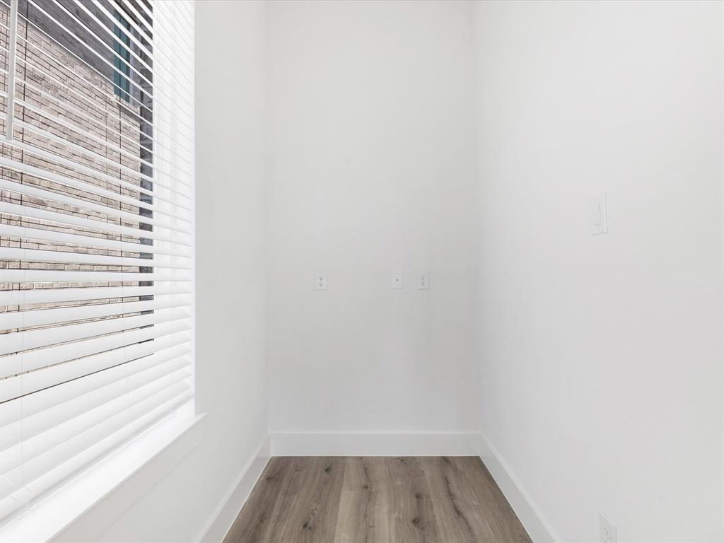 1428 Imperial Avenue Property Photo 8