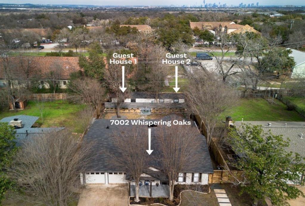 7002 Whispering Oaks Drive Property Photo 4