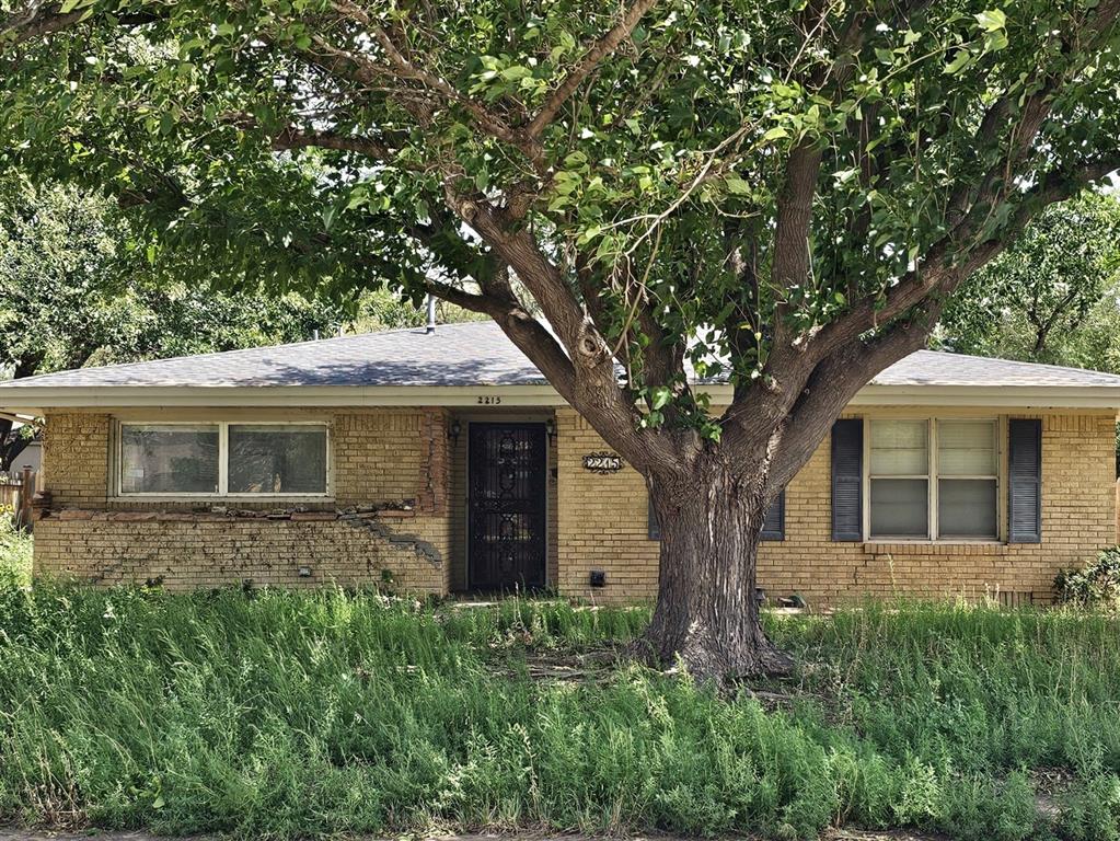 2215 Locust Street