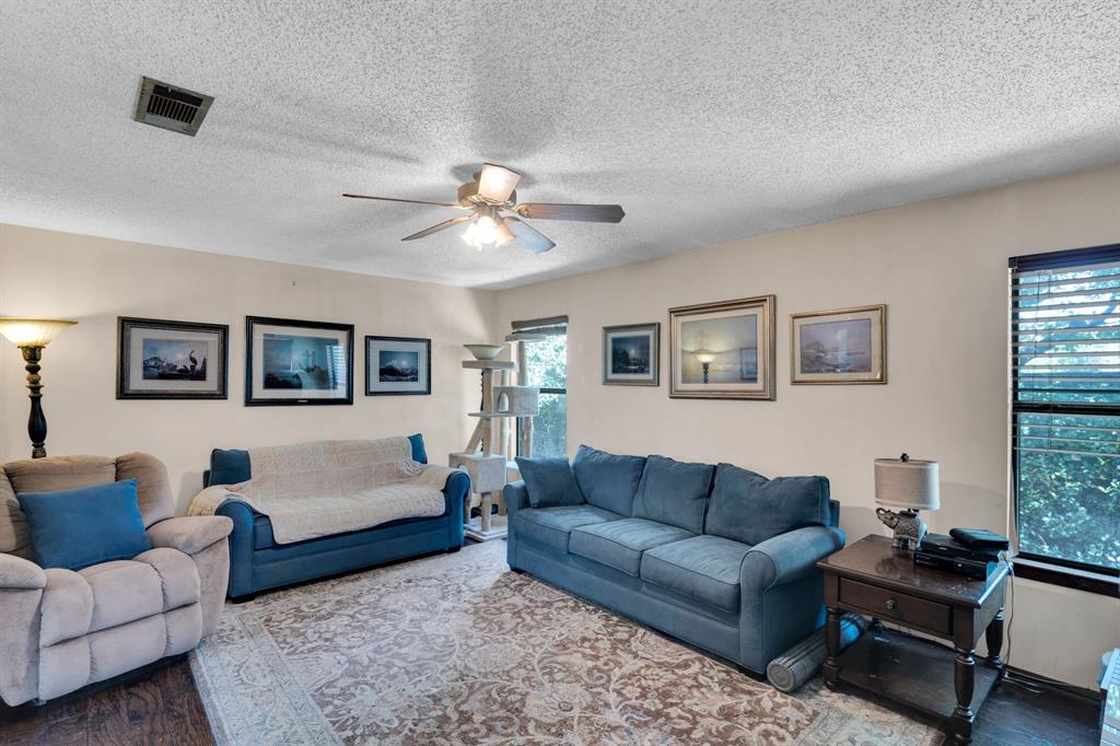 1206 Timberline Court Property Photo 4