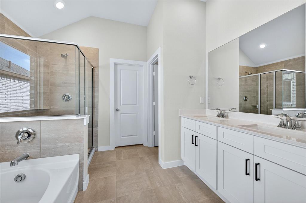 2220 Trailside Drive Property Photo 16
