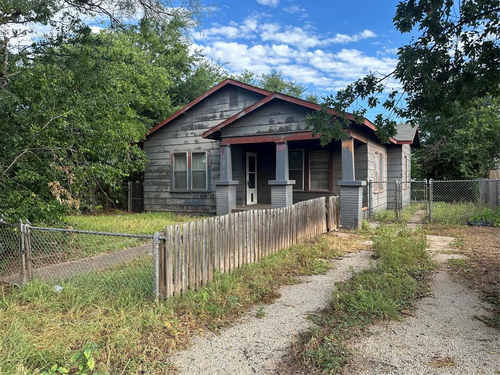 3142 S 2nd Street Property Photo 1