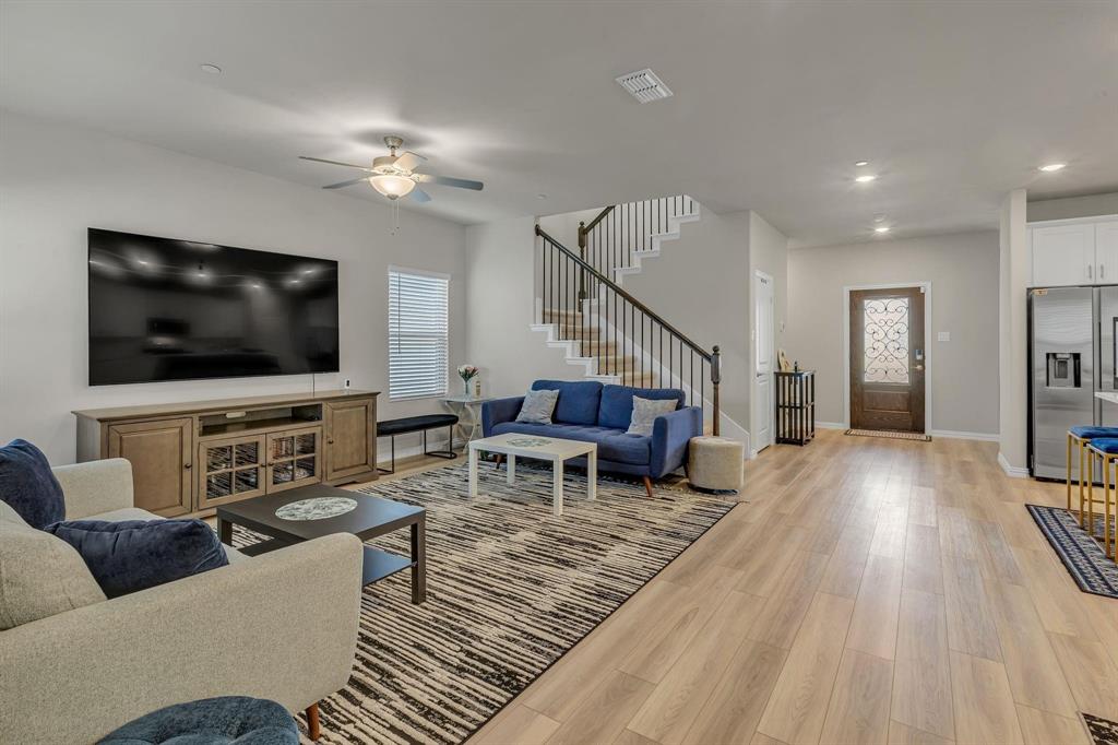 201 Olympus Street Property Photo 3