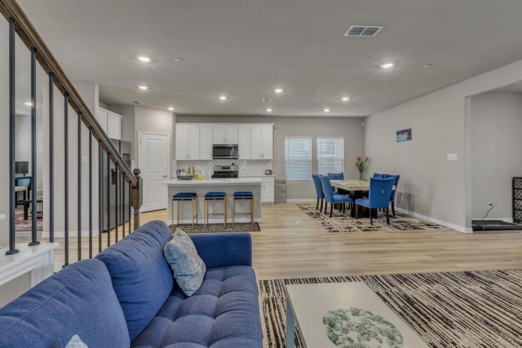 201 Olympus Street Property Photo 5