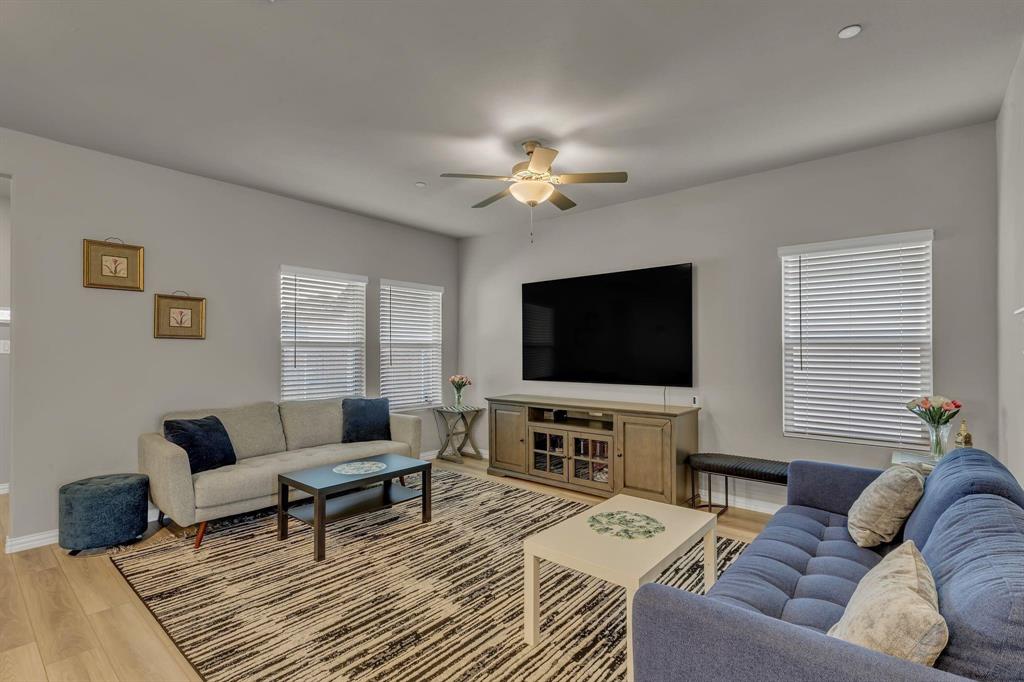 201 Olympus Street Property Photo 7