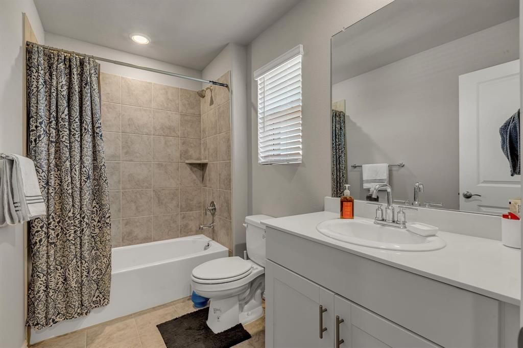 201 Olympus Street Property Photo 21