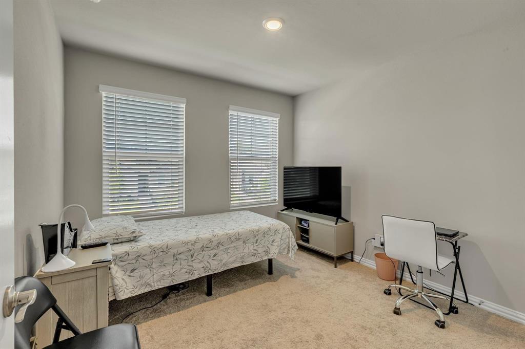 201 Olympus Street Property Photo 22