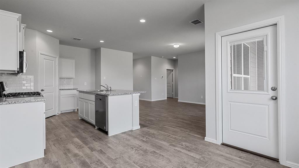 140 Trinity Street Property Photo 10