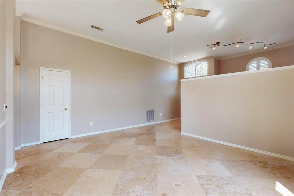 622 Meadowcrest Drive Property Photo 6