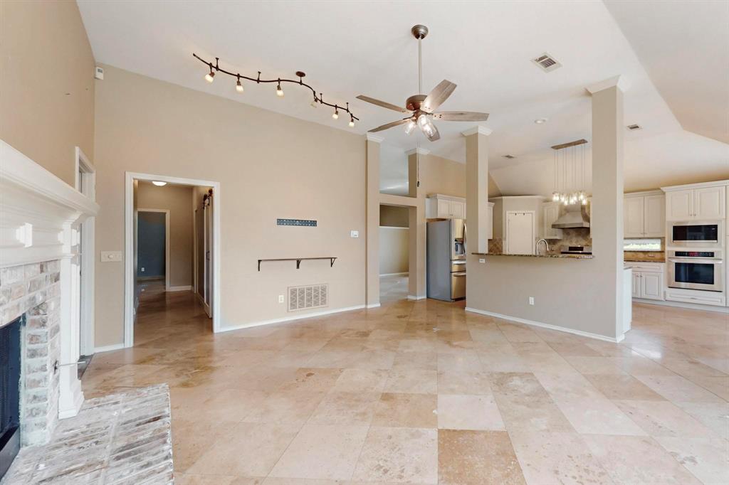 622 Meadowcrest Drive Property Photo 11