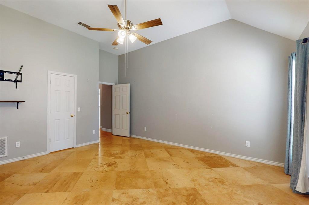 622 Meadowcrest Drive Property Photo 20