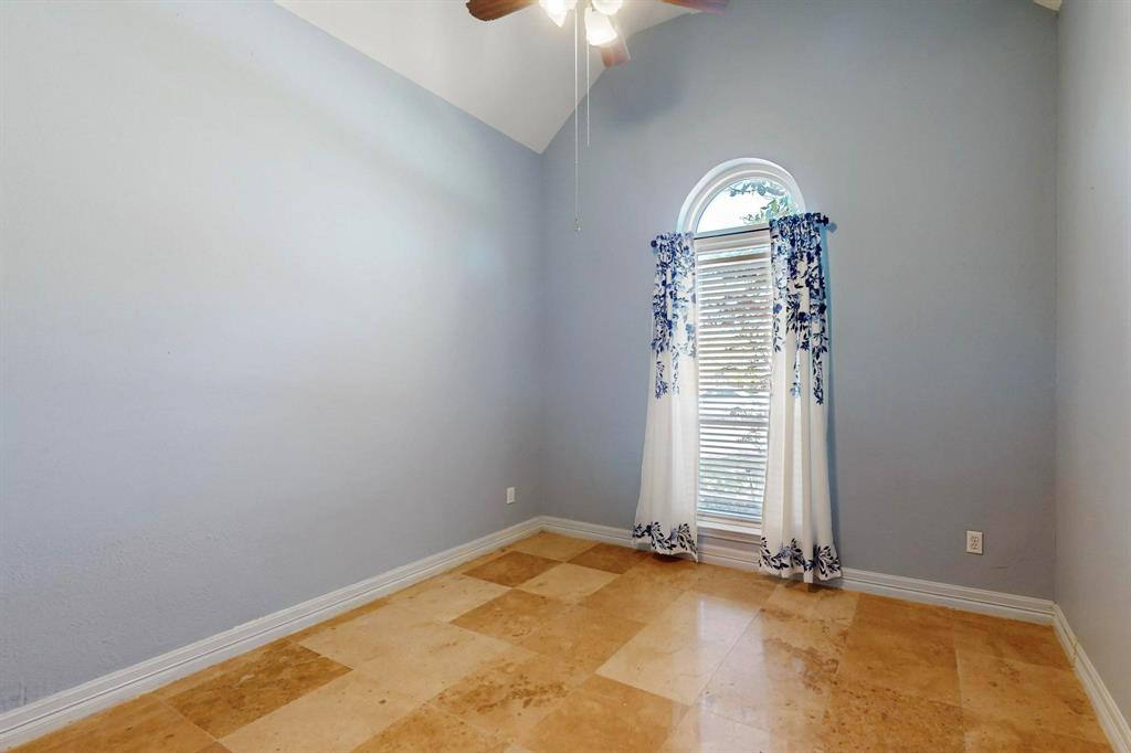 622 Meadowcrest Drive Property Photo 27