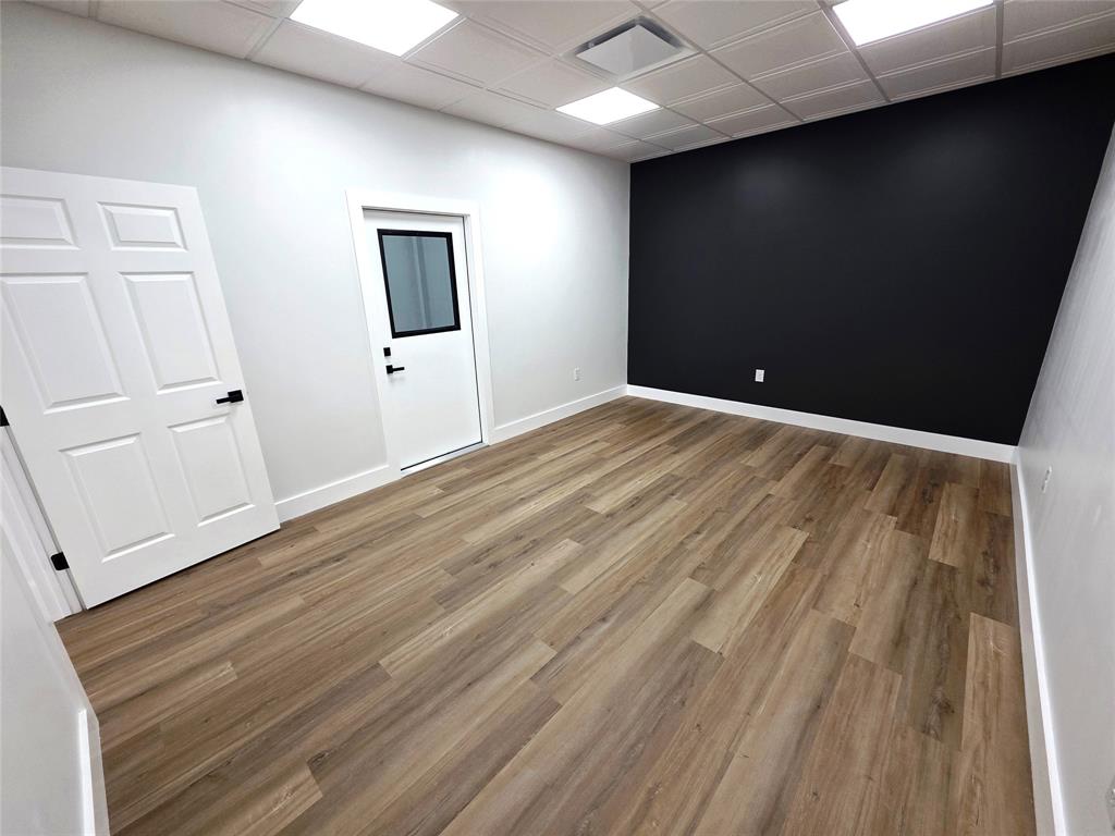 11277 Farmington Road Property Photo 6