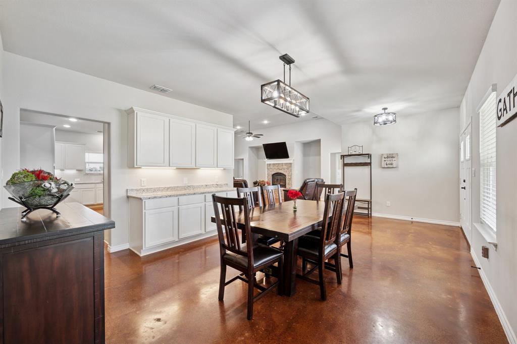 2435 Cobler Road Property Photo 6