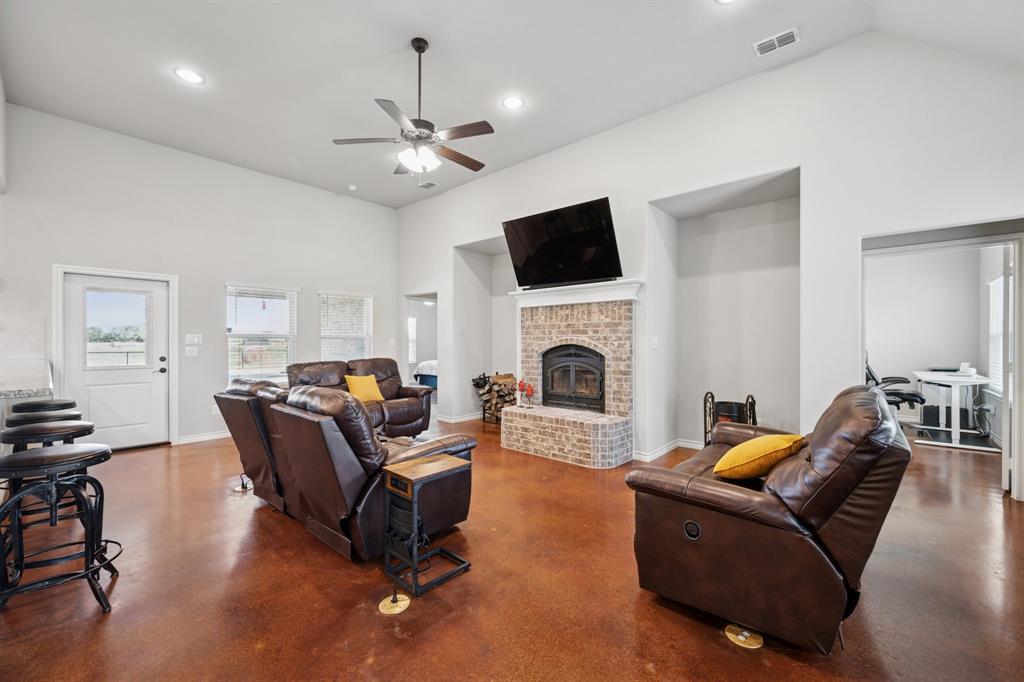2435 Cobler Road Property Photo 9