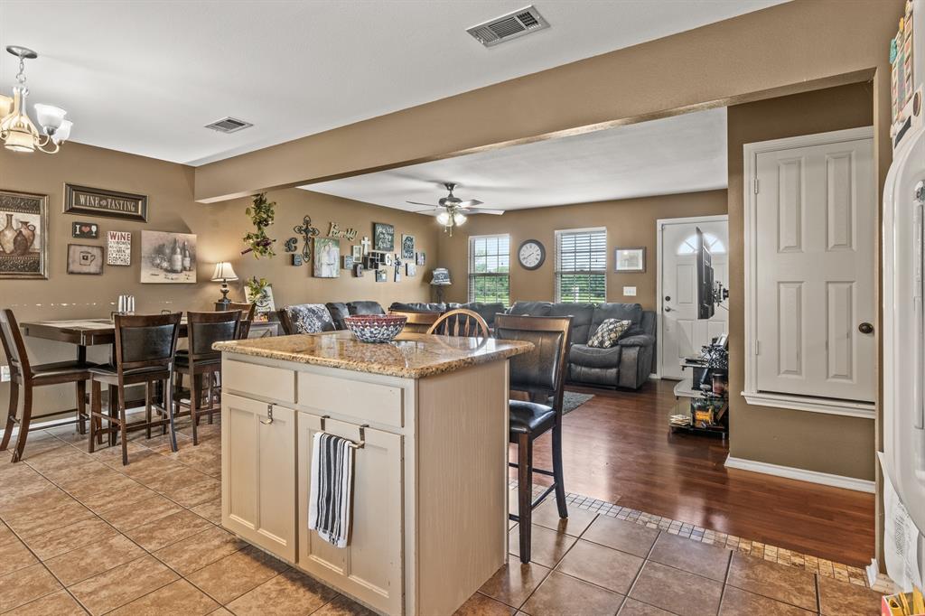 509 County Road 1309 Property Photo 11