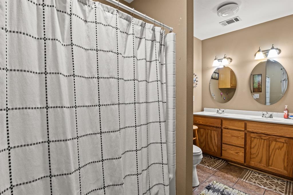 509 County Road 1309 Property Photo 22