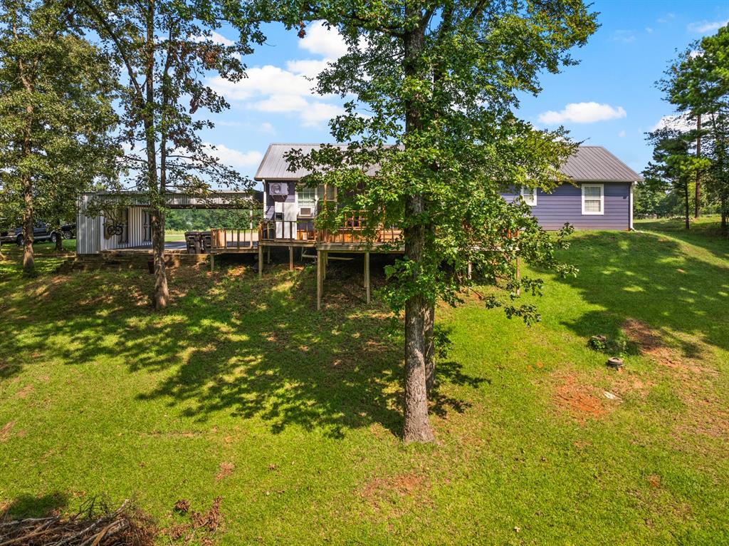 509 County Road 1309 Property Photo 27