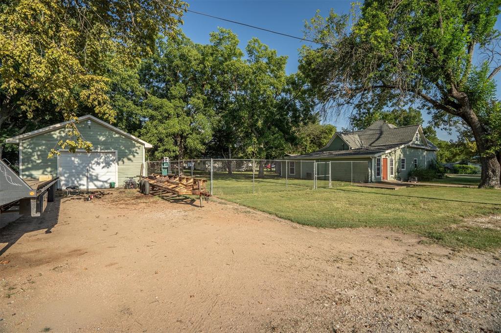 801 E Main Street Property Photo 32