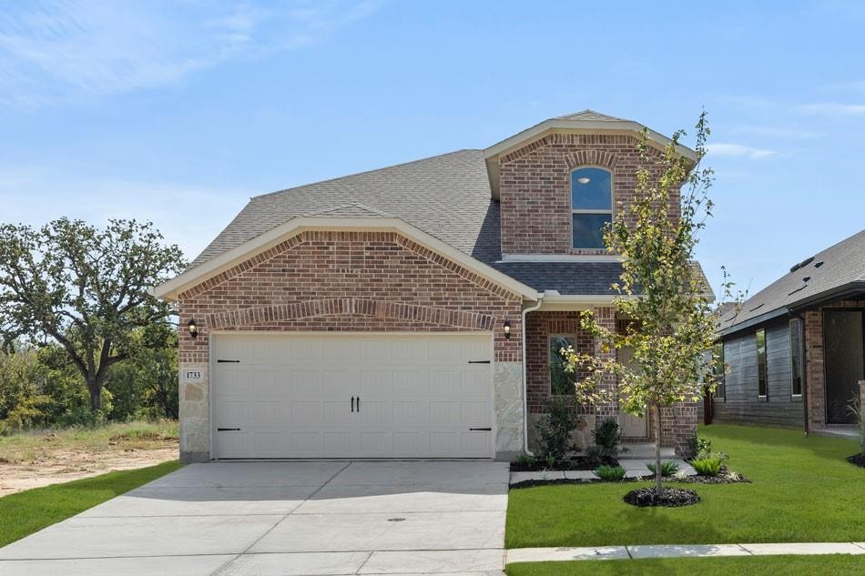 1733 Meadow Crest Drive Property Photo 2