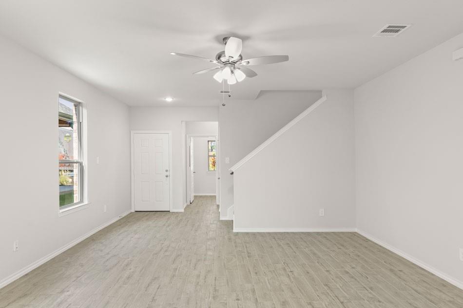 1733 Meadow Crest Drive Property Photo 12