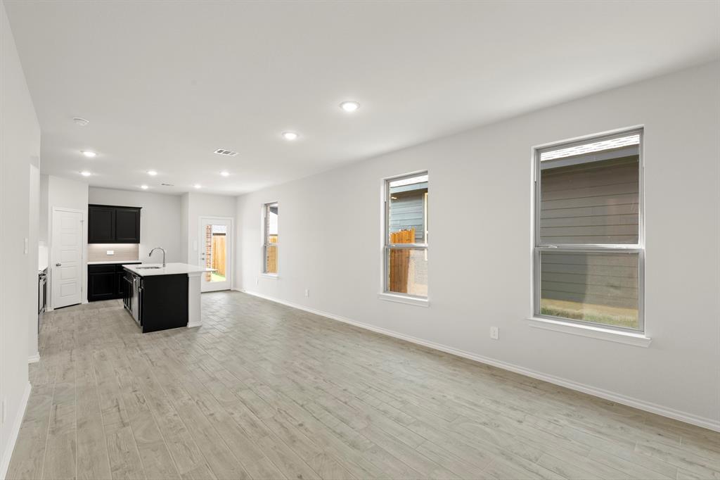 1733 Meadow Crest Drive Property Photo 16