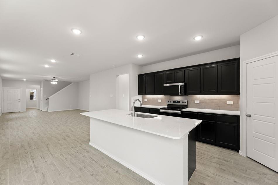 1733 Meadow Crest Drive Property Photo 17