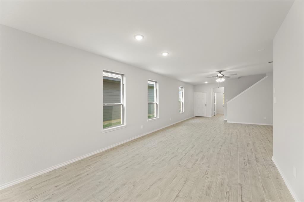 1733 Meadow Crest Drive Property Photo 18