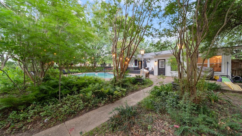 518 W Kansas Street Property Photo 23
