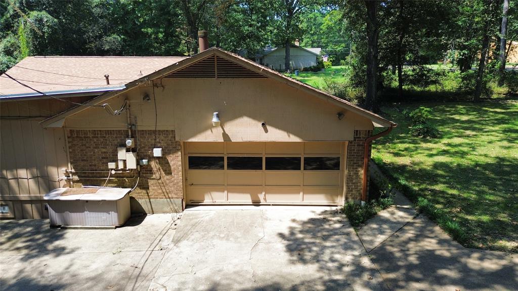 17320 Four Winds Way Property Photo 8