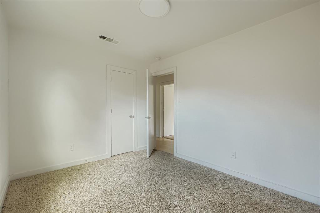 304 Thomas Street Property Photo 11