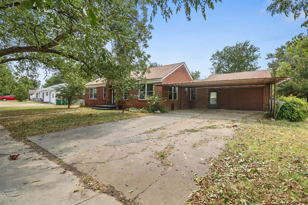 108 Miami Street Property Photo 2