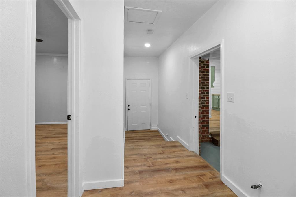 108 Miami Street Property Photo 13