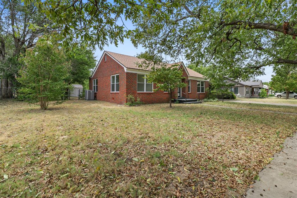108 Miami Street Property Photo 30