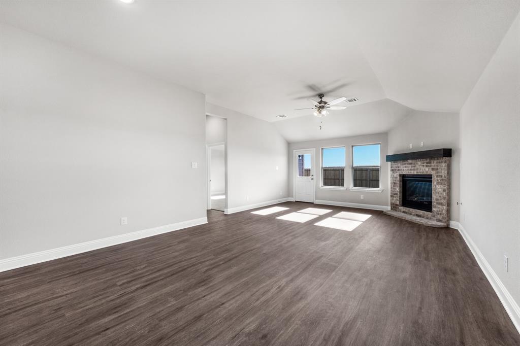3812 Arrowchop Drive Property Photo 9