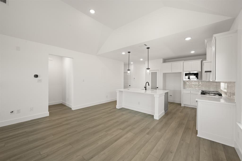 3549 Ironwood Street Property Photo 6