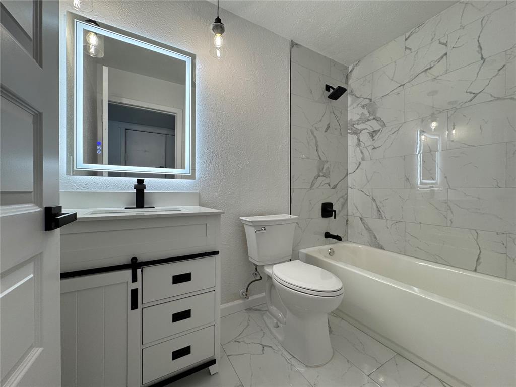2914 Sweet Gum Street Property Photo 18