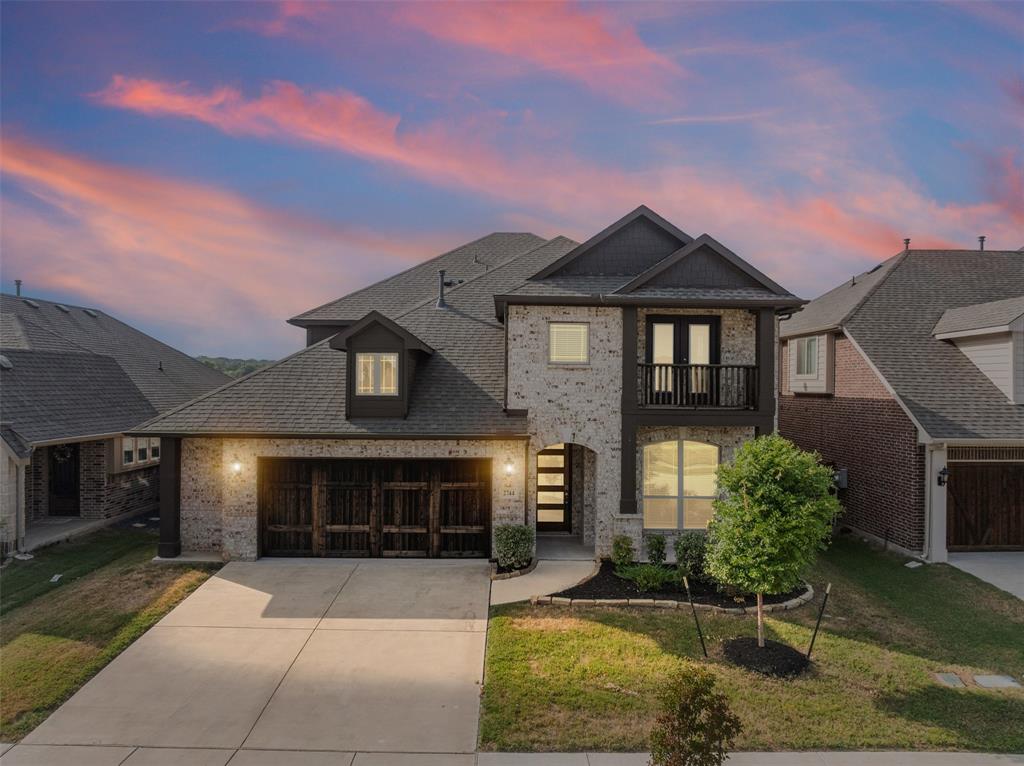 2744 Richard Street Property Photo 1