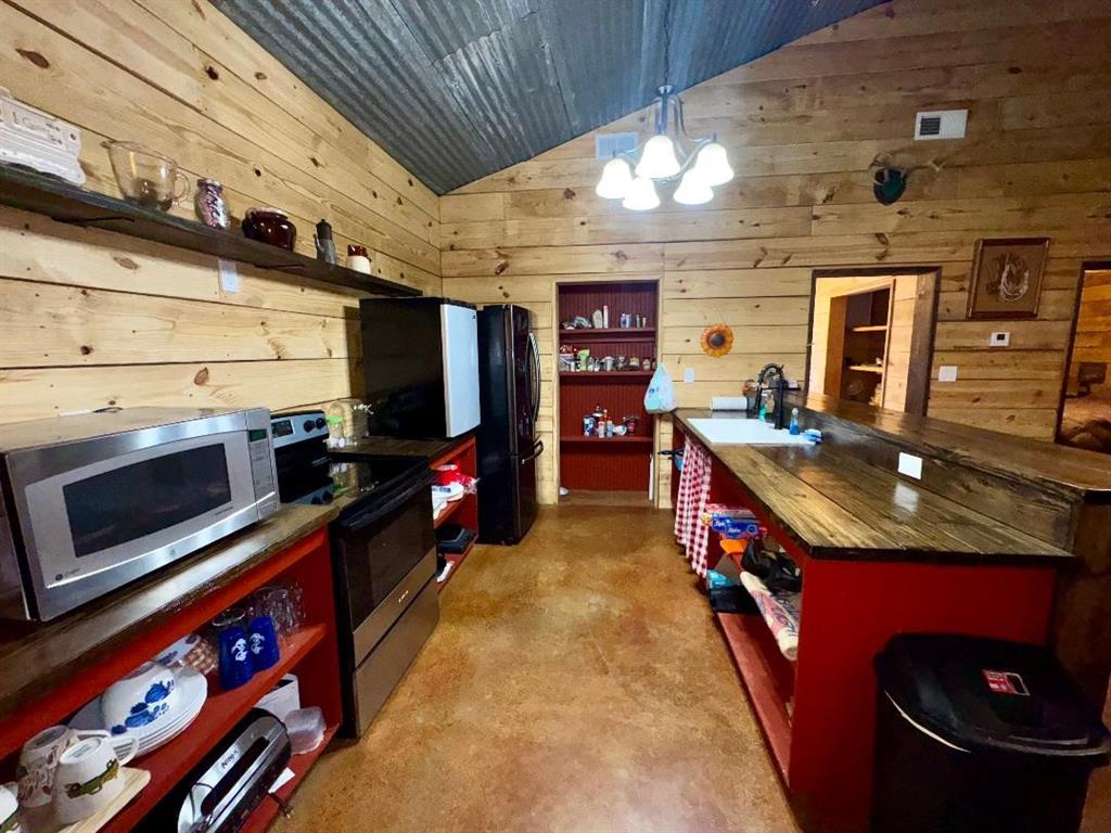 323 Slaughter Road Property Photo 8