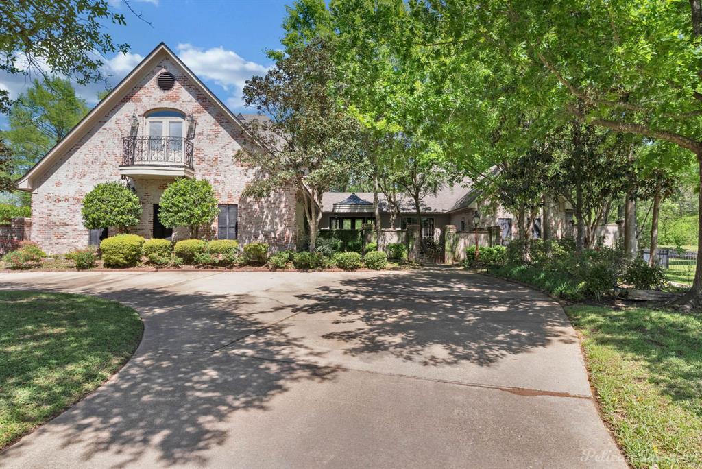 309 Bridgepoint Circle Property Photo 1