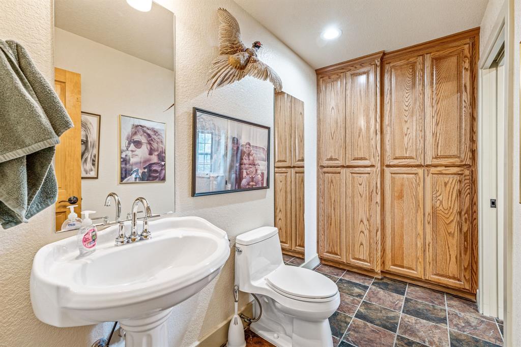2707 County Road 247 Property Photo 15