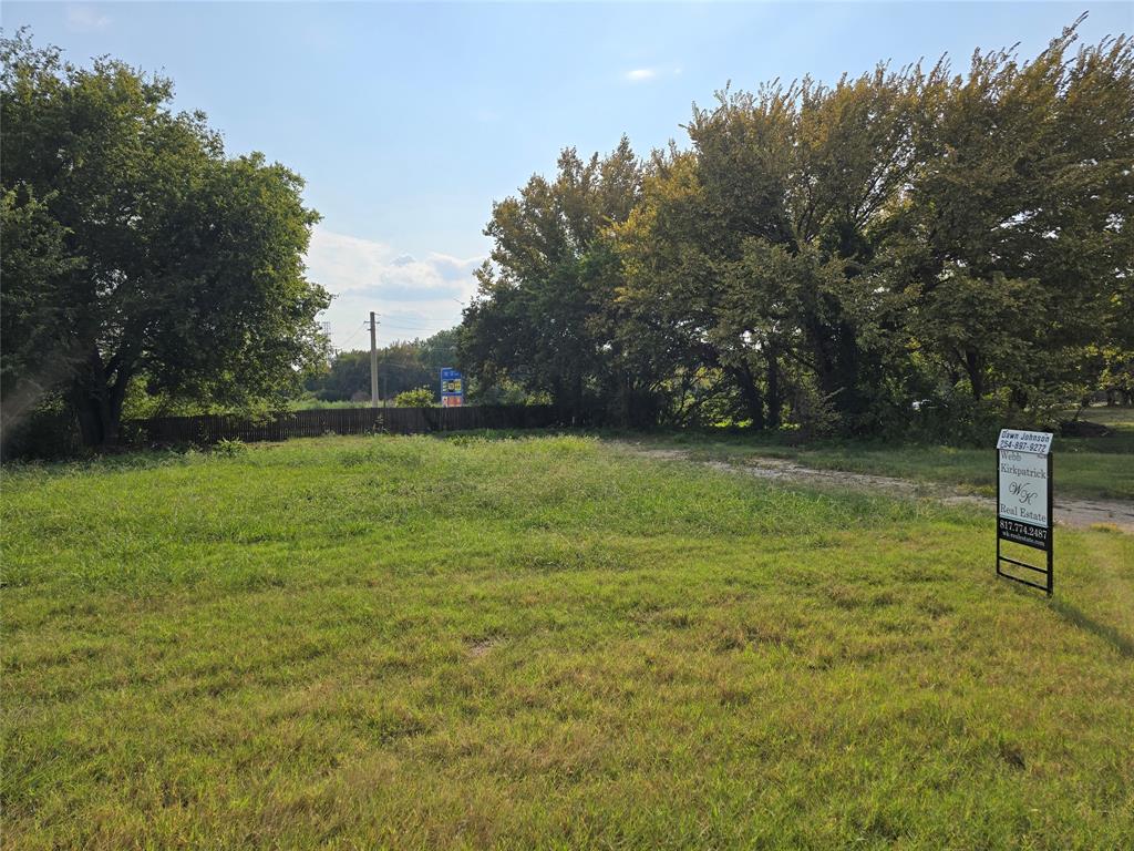800 S Parkway Drive Property Photo 4