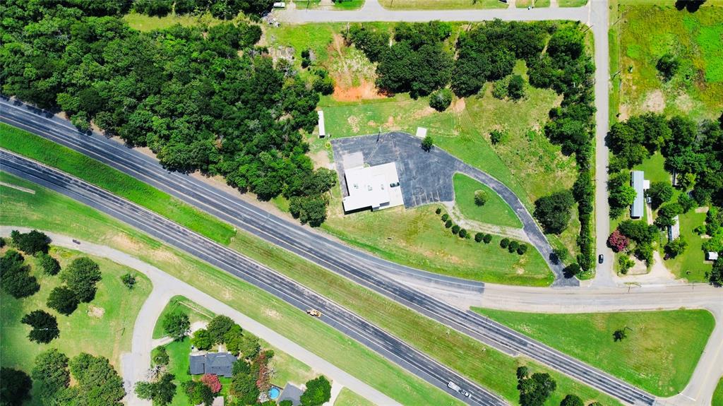 1020 N Us Highway 69 Property Photo 17