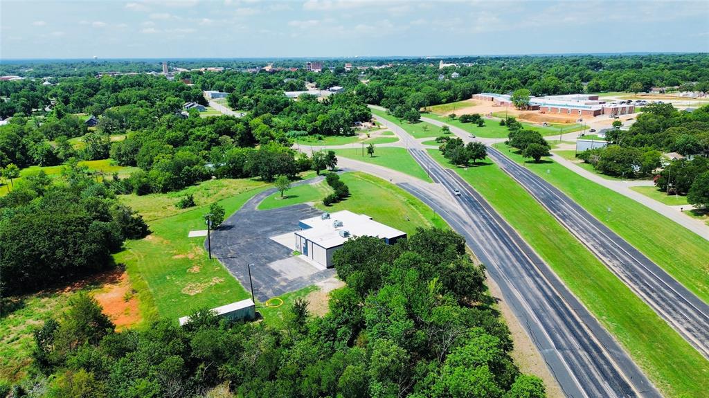 1020 N Us Highway 69 Property Photo 23