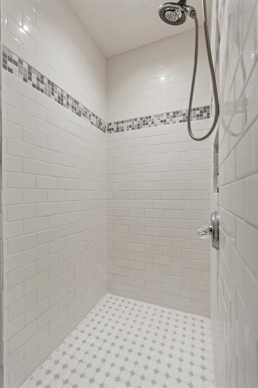 114 N Avenue D Property Photo 15